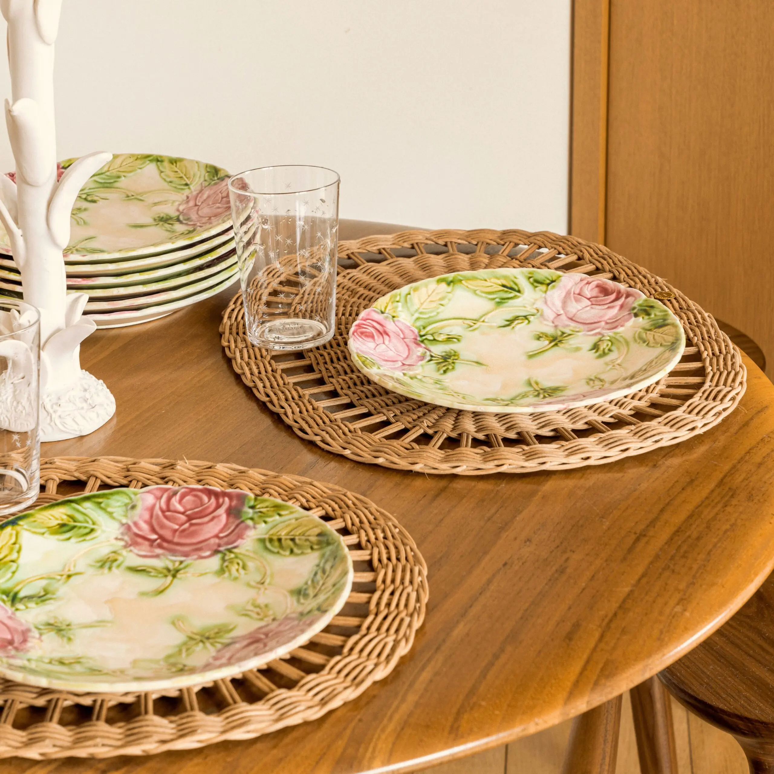Tableware & Linens