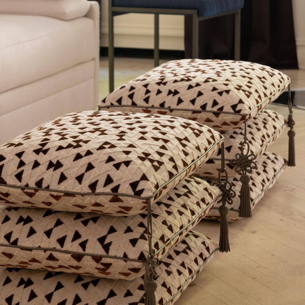 InvisibleCollection_NYC_Droulers_Virgi_Pouf_2