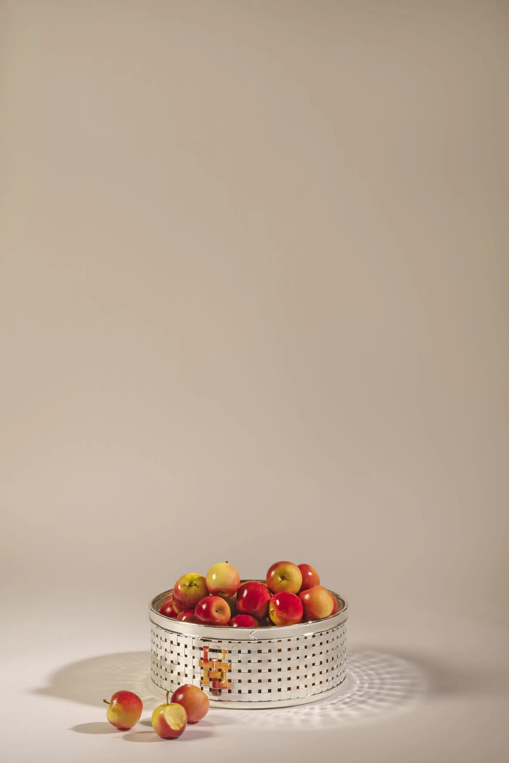 InvisibleCollection_Pinto_MetalTisséCenterpiece_6