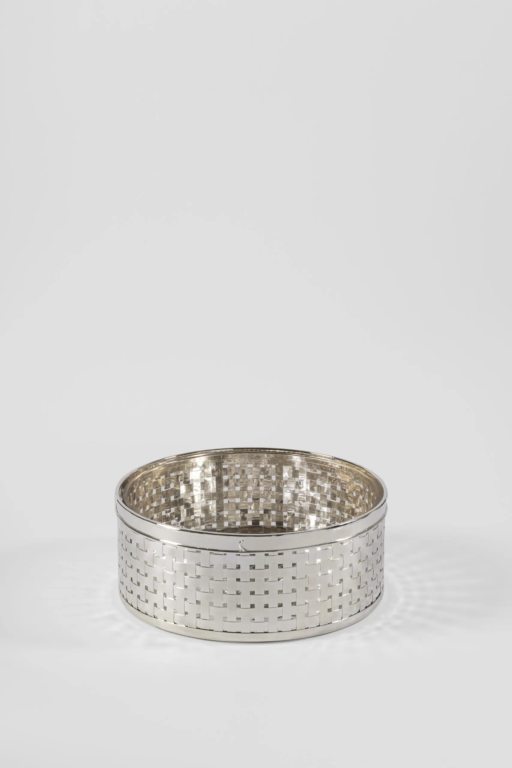InvisibleCollection_Pinto_MetalTisséCenterpiece_7