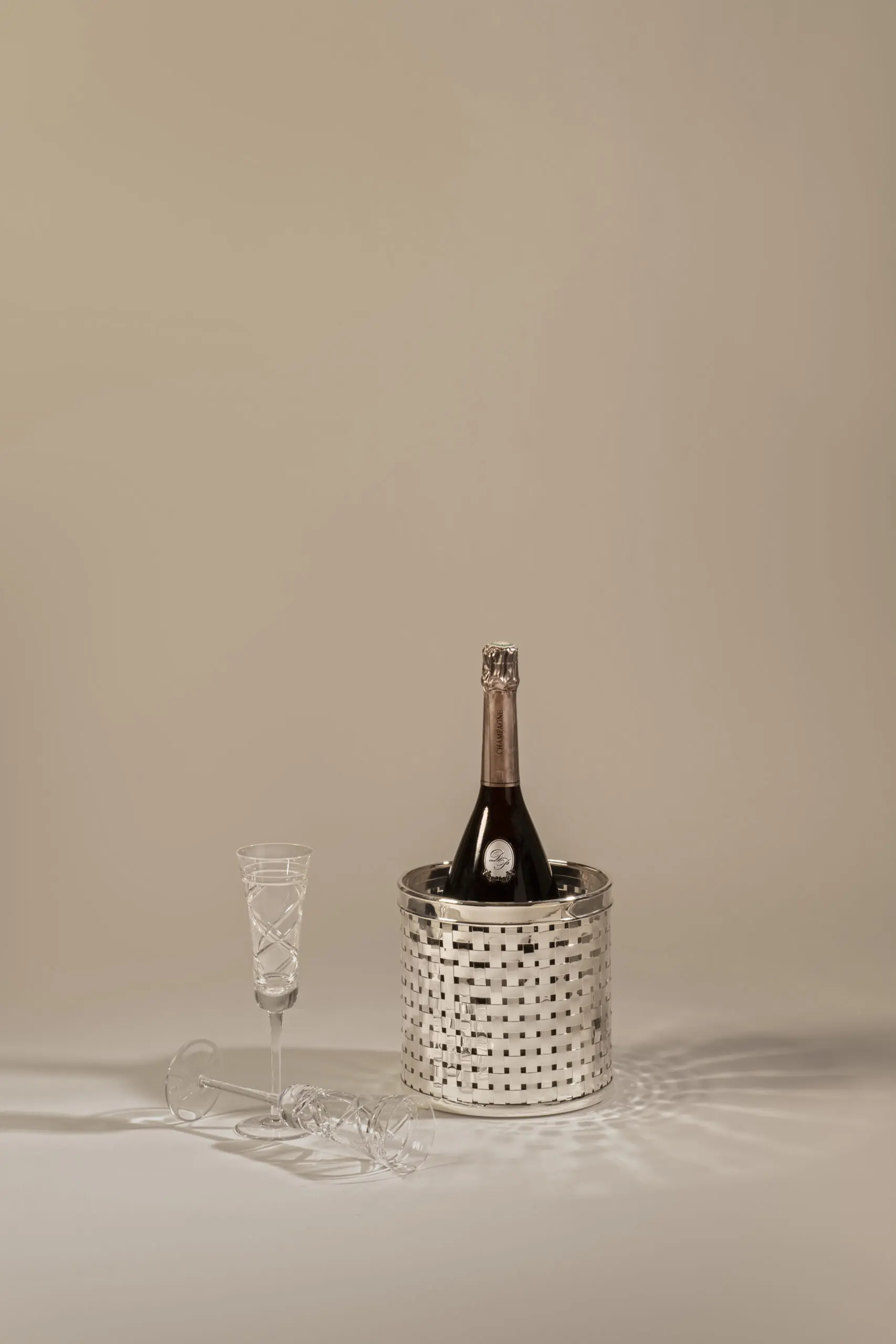 InvisibleCollection_Pinto_MetalTisséRoundVase_6