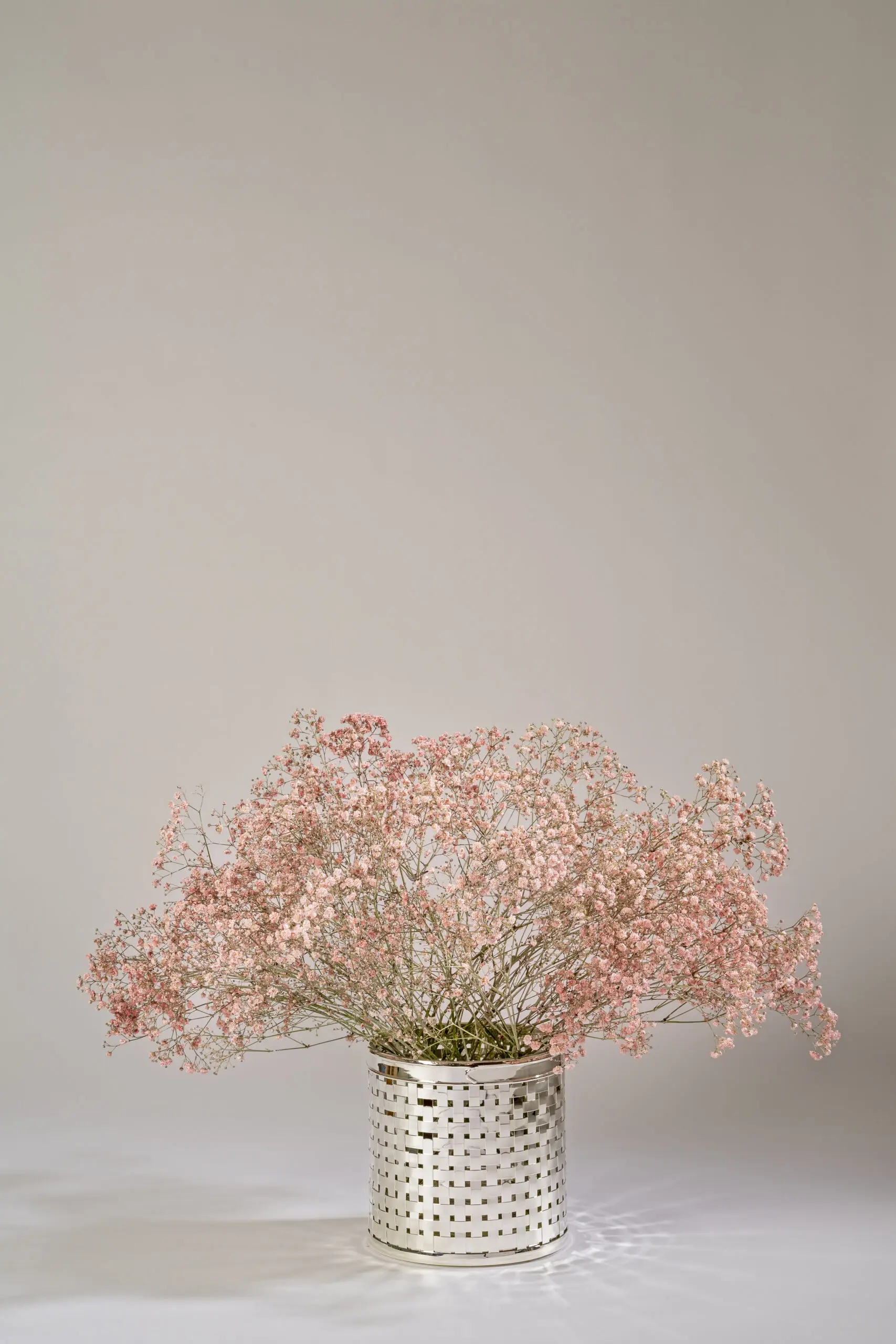 InvisibleCollection_Pinto_MetalTisséRoundVase_7