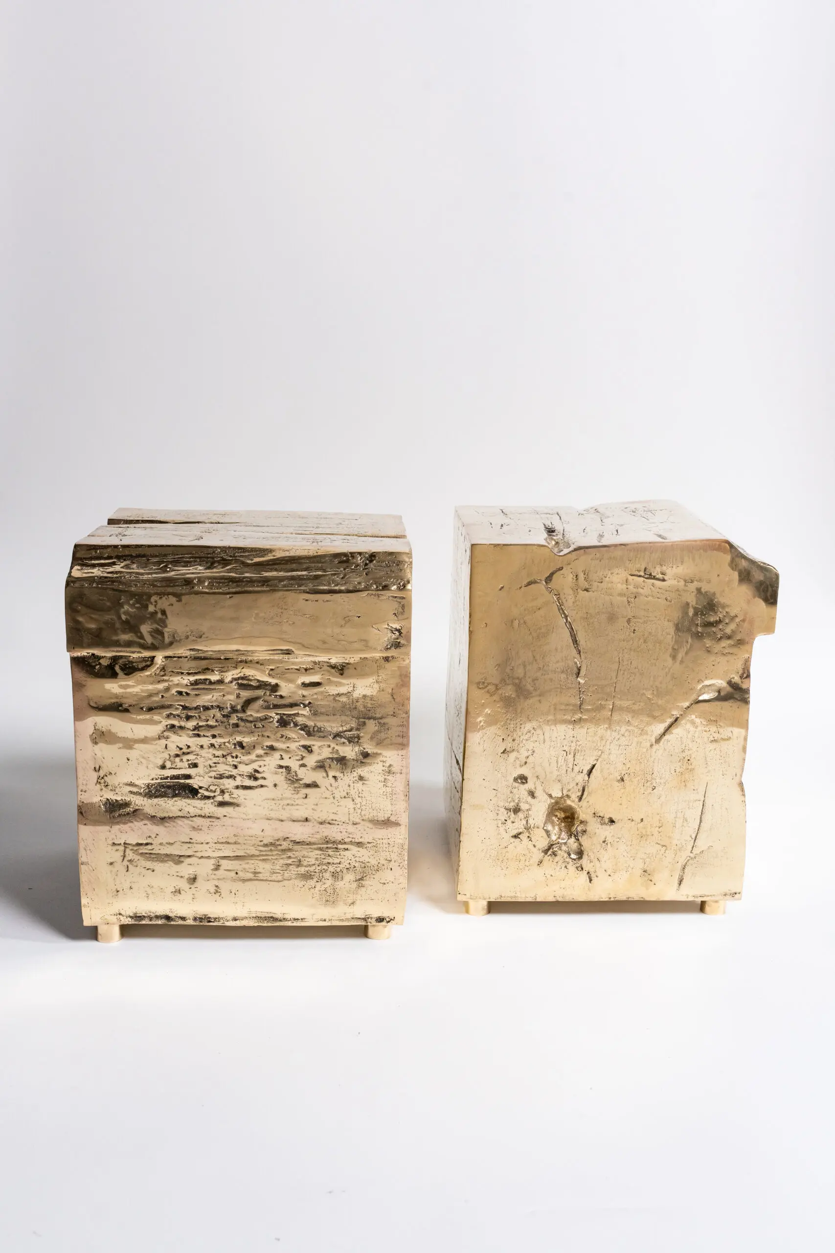 InvisibleCollection_GustavoNeves_Enso stool photo 2