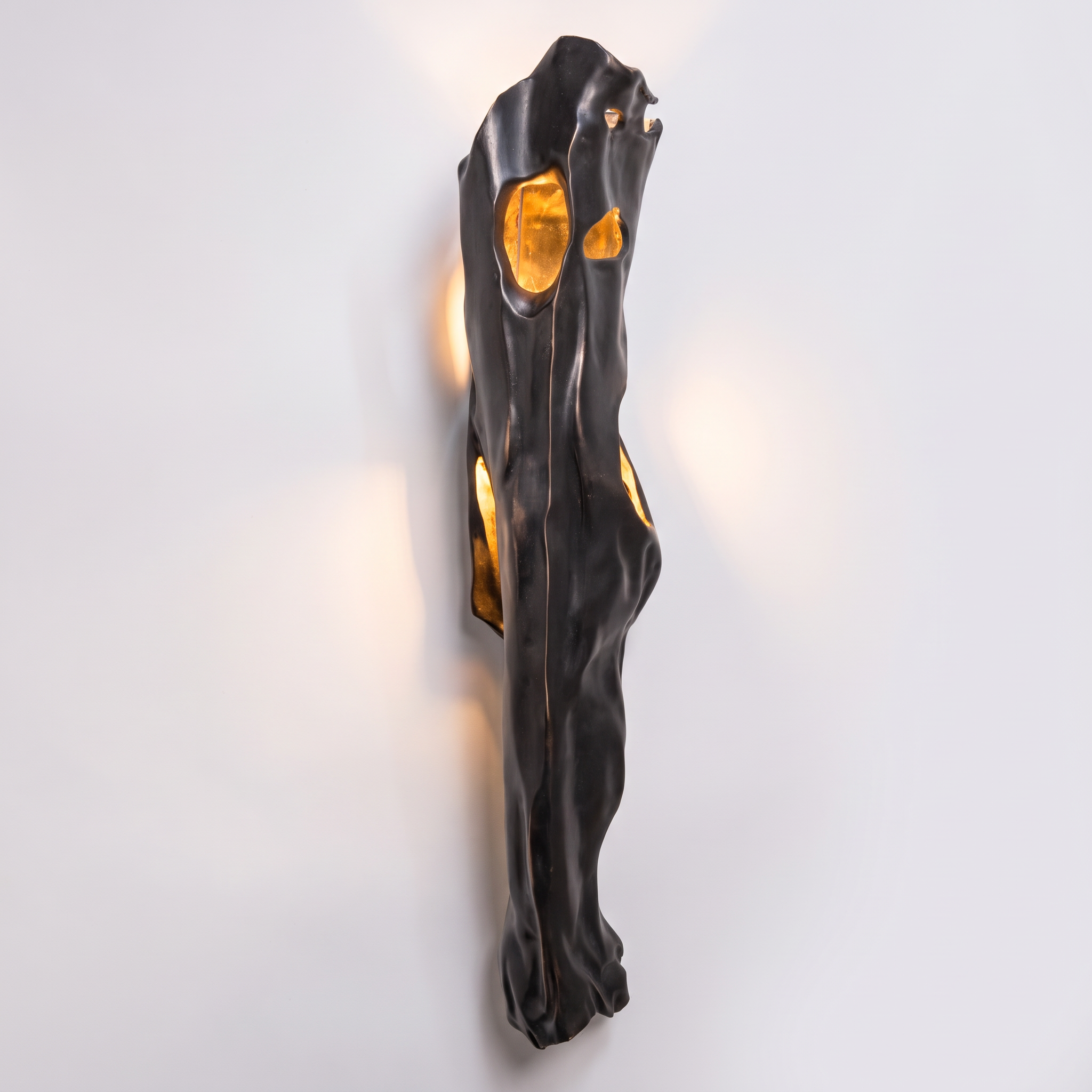 InvisibleCollection_GustavoNeves_OrganicWallLightII_Hover