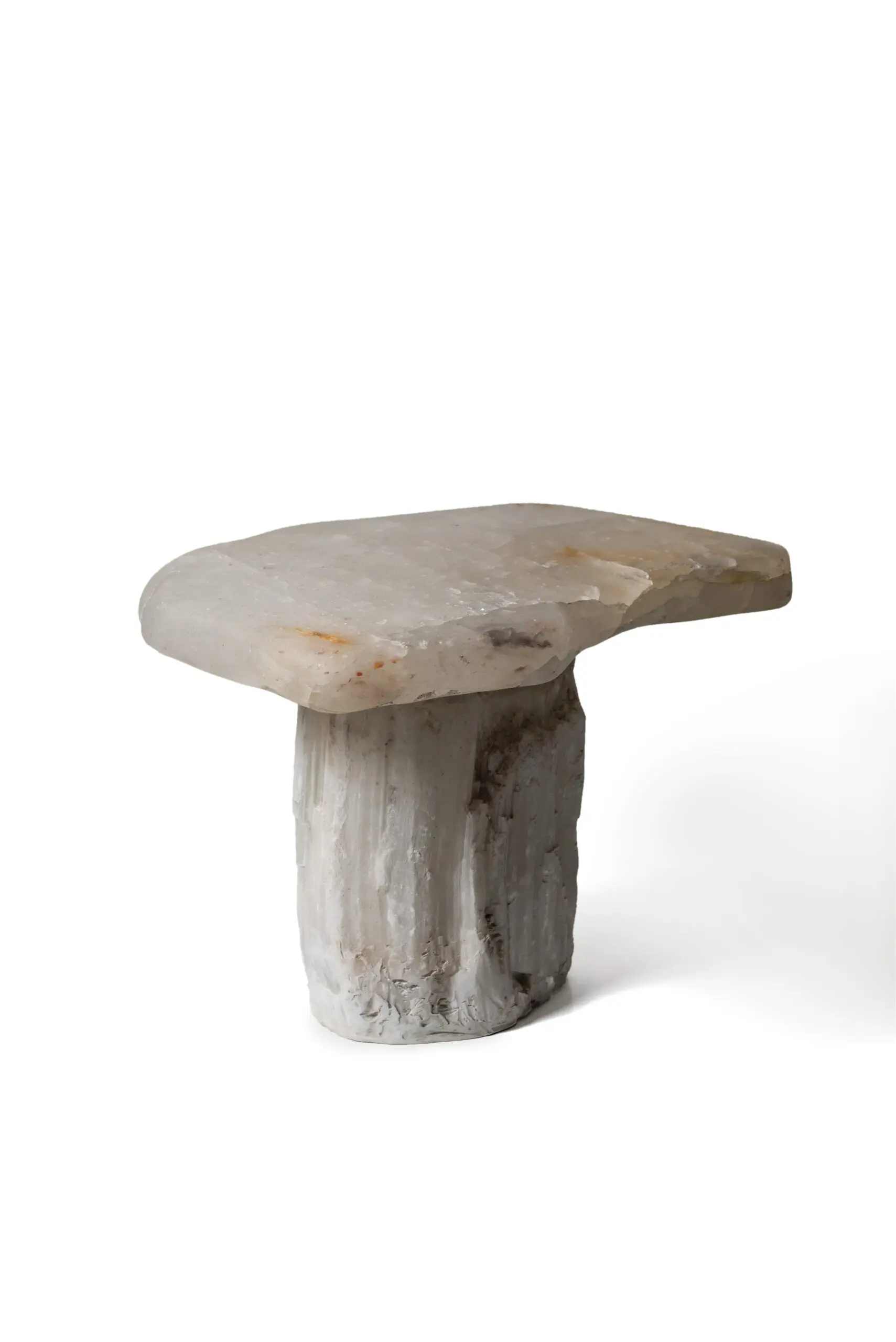 InvisibleCollection_GustavoNeves_Ruedas side table photo 1