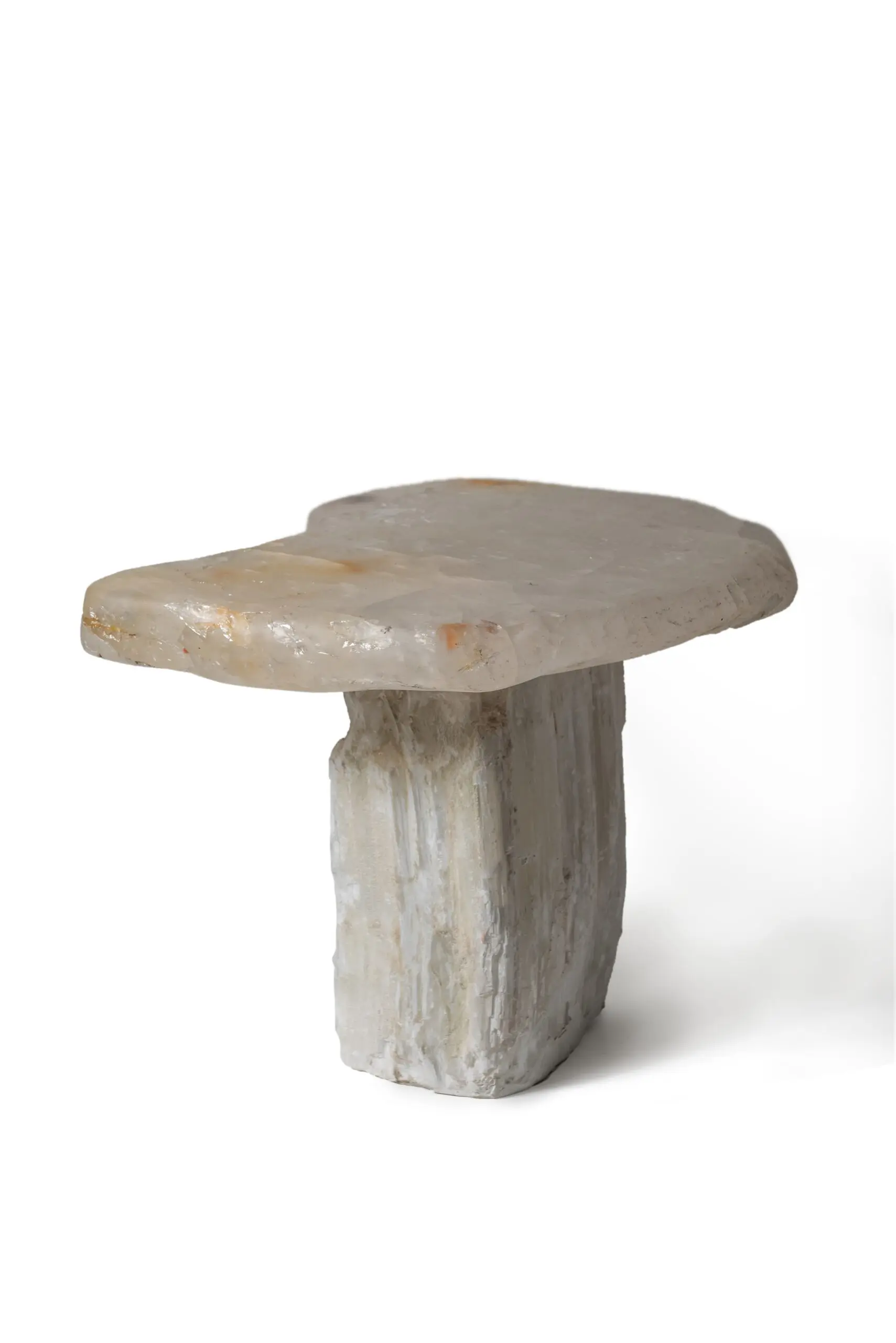 InvisibleCollection_GustavoNeves_Ruedas side table photo 2