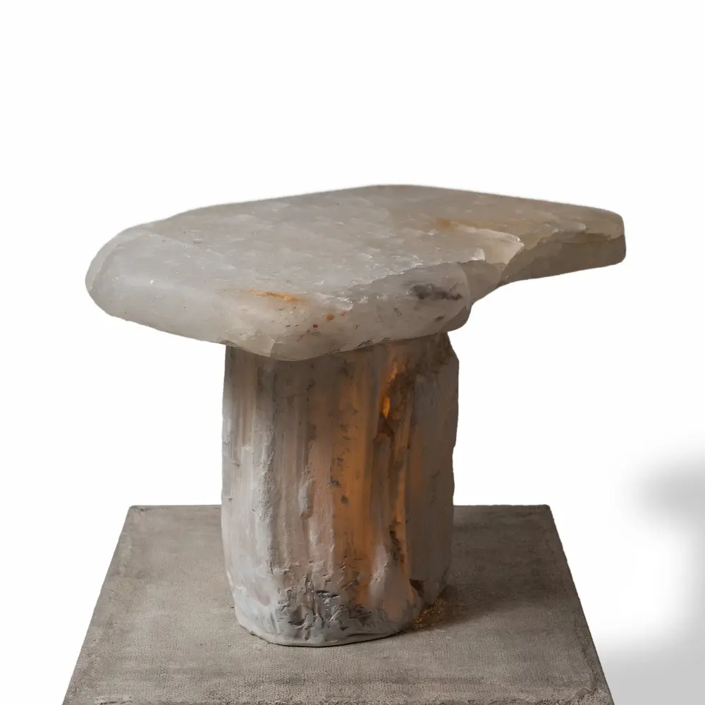 InvisibleCollection_GustavoNeves_RuedasSideTable_Hover