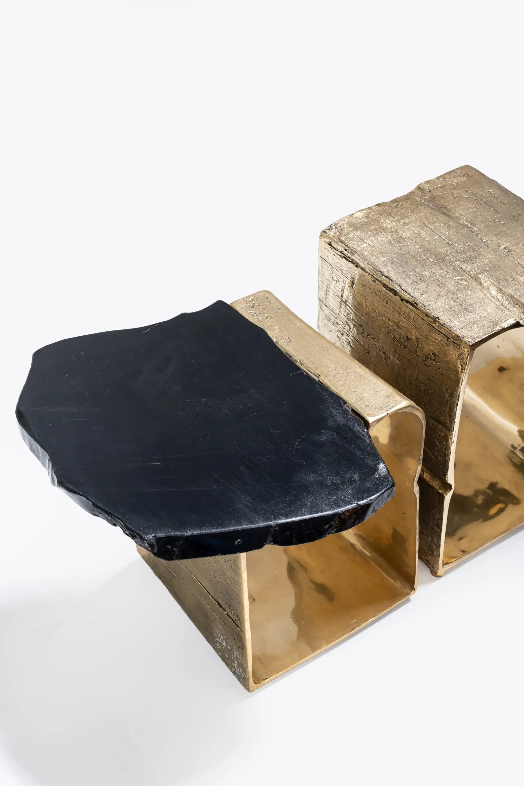 InvisibleCollection_GustavoNeves_Tao II with black crystal and Tao II photo 1