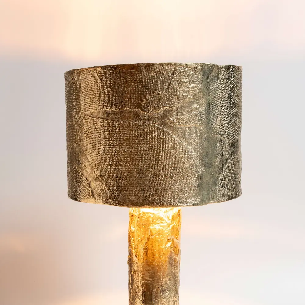 InvisibleCollection_GustavoNeves_TaoIIITableLamp_Hover
