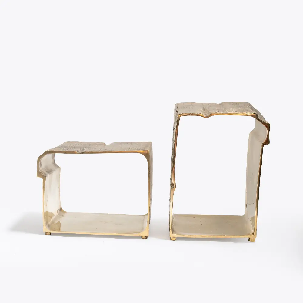 InvisibleCollection_GustavoNeves_TaoIISideTable_Hover