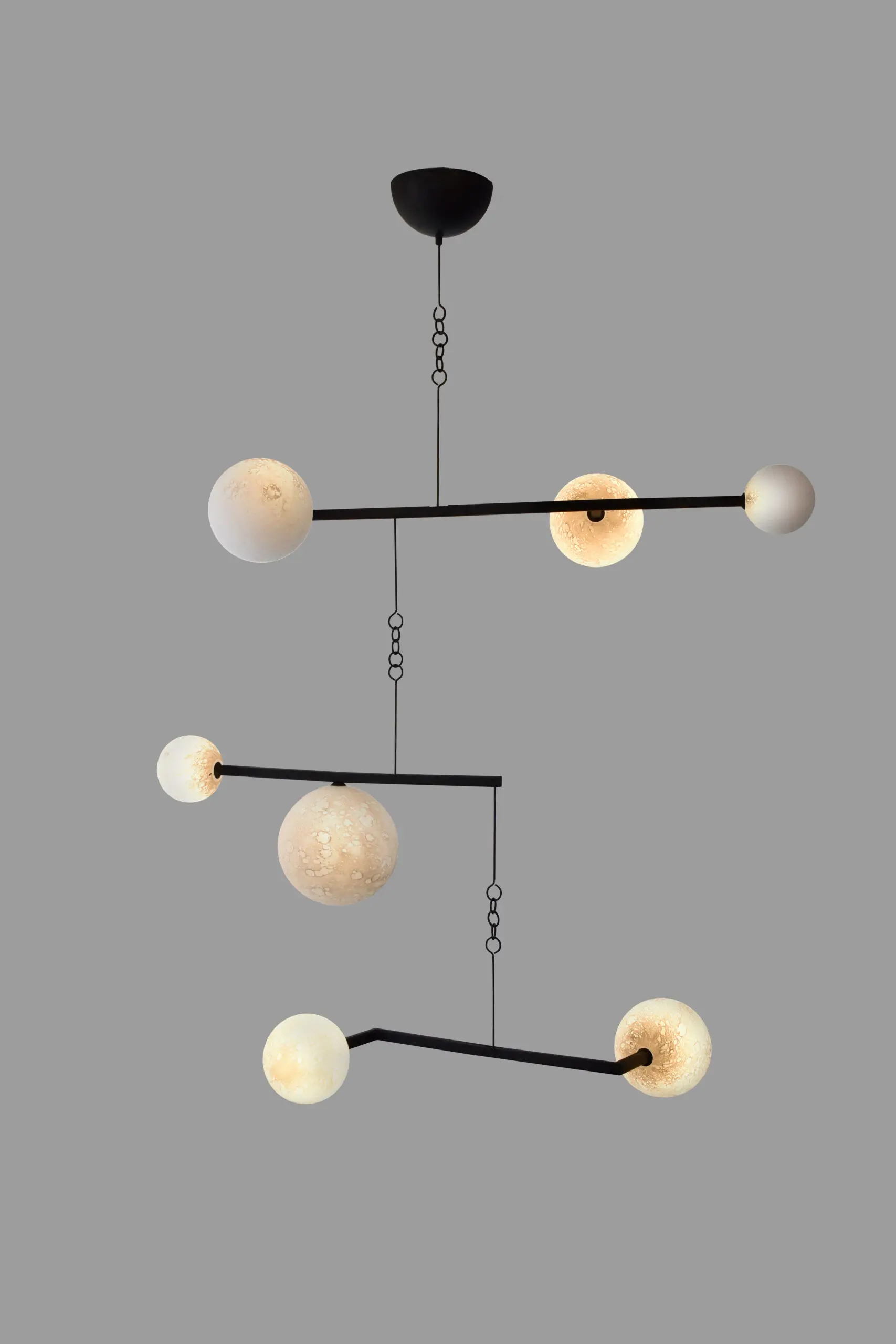 InvisibleCollection_SemeurDetoiles_LunesMobileChandelier_Medium_3