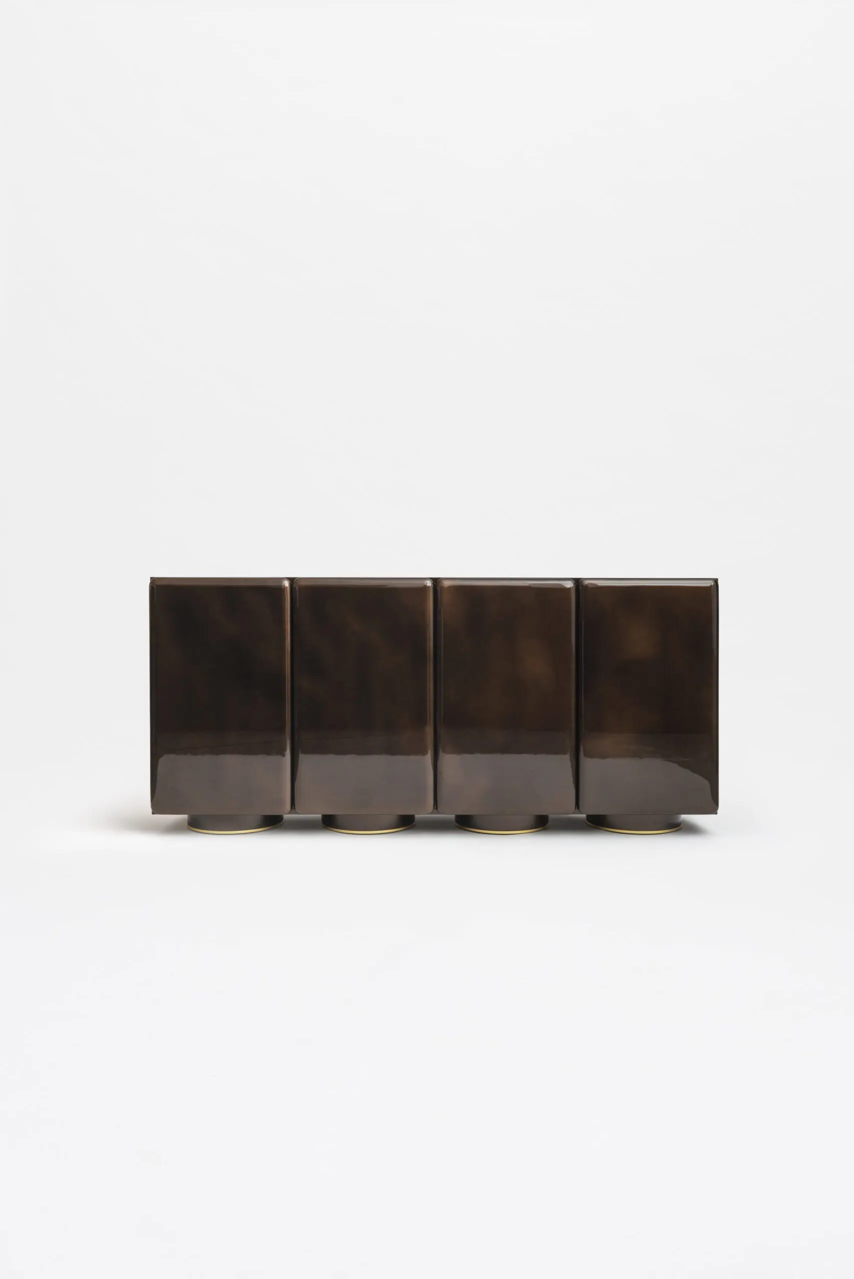 InvisibleCollection_SimonCabrol_BooBuffetHigh4Doors_1
