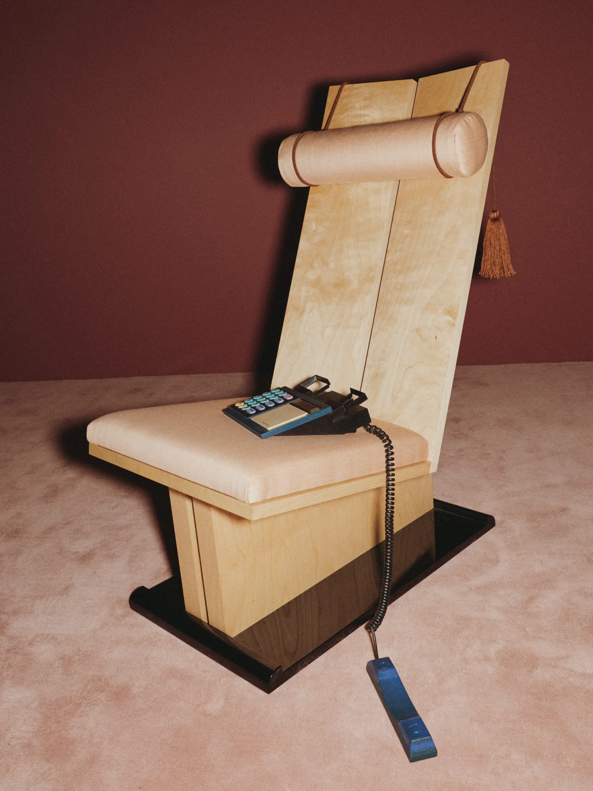 InvisibleCollection_HauvetteMadani_LaVeilleeChair_5