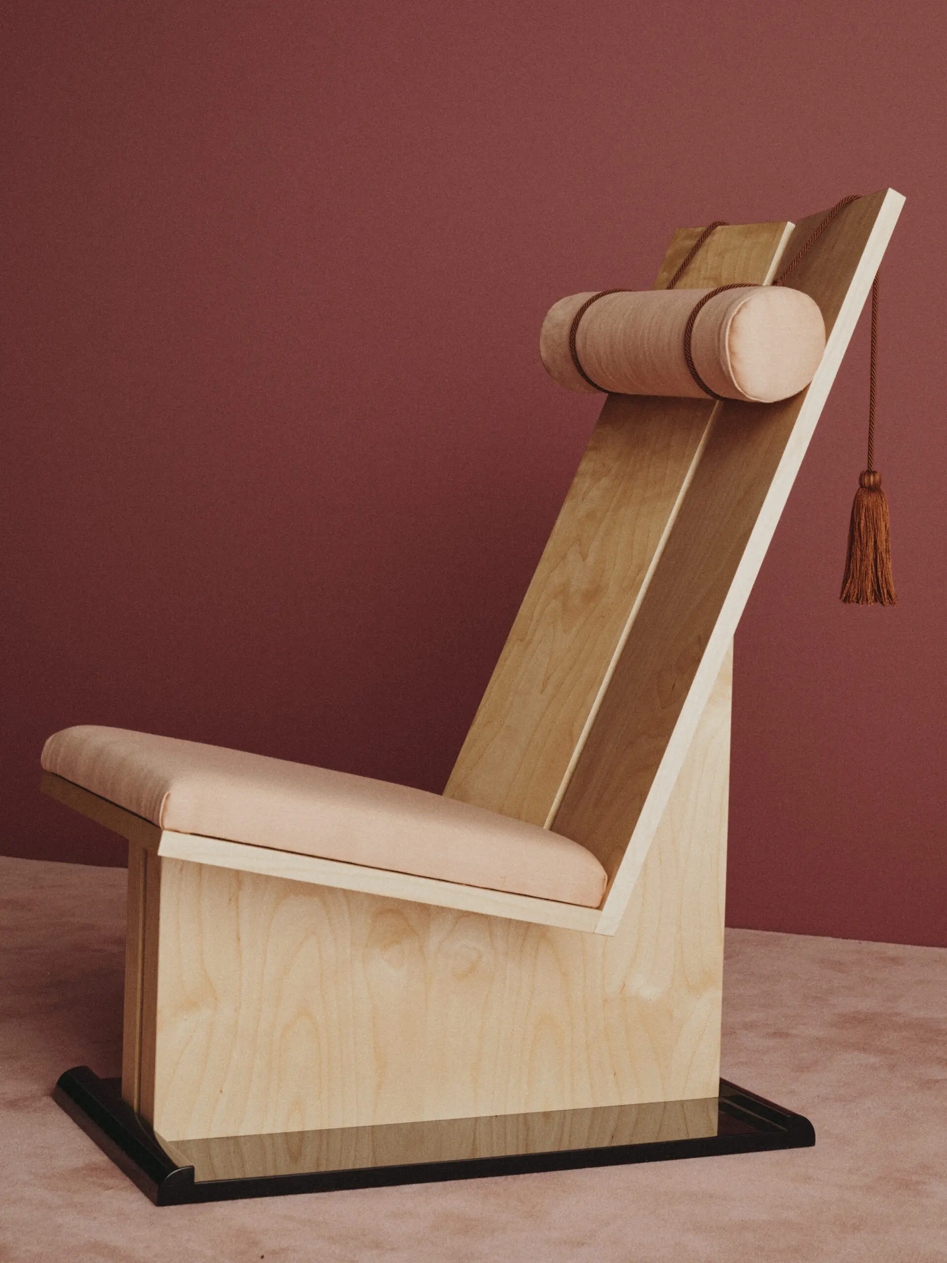 InvisibleCollection_HauvetteMadani_LaVeilleeChair_6