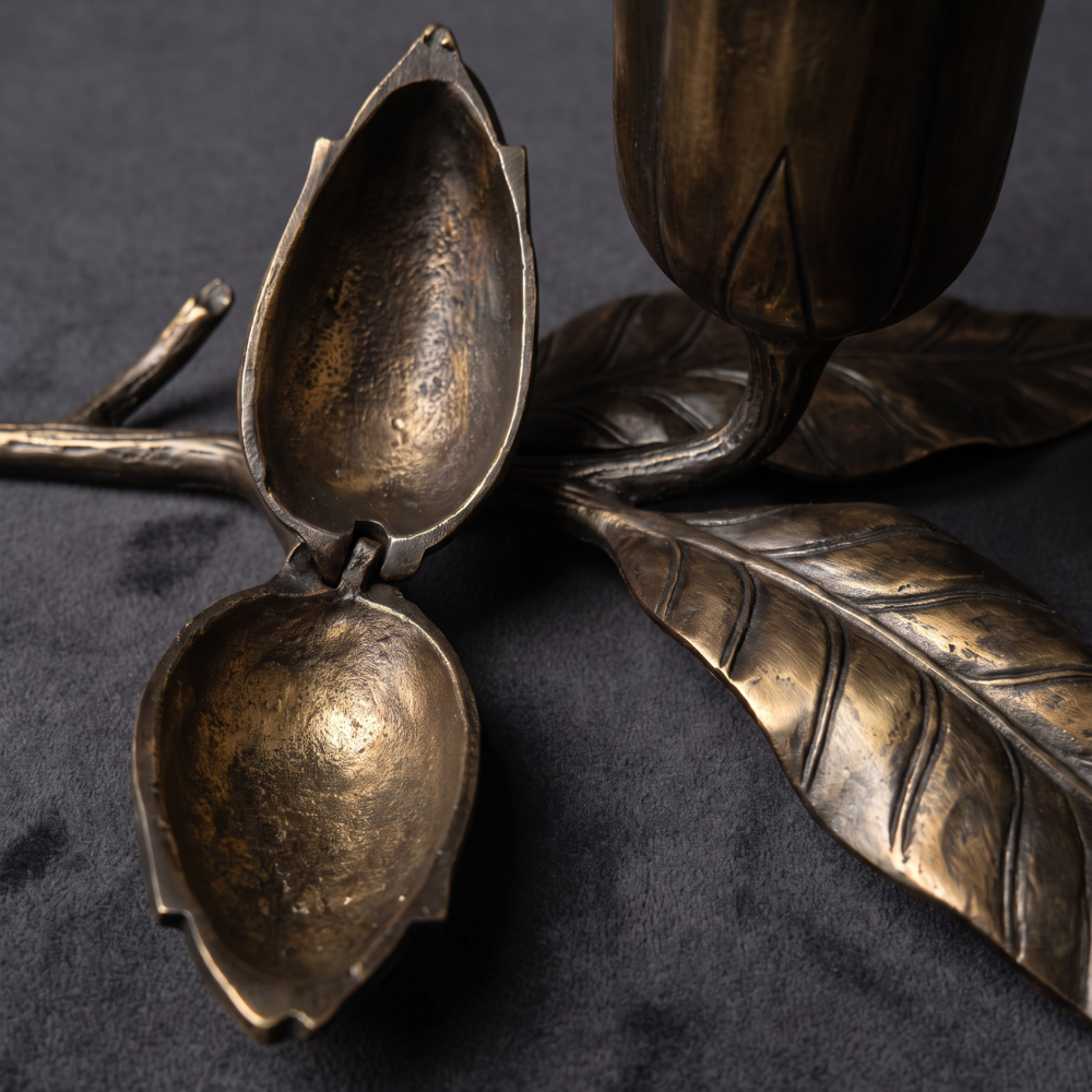 InvisibleCollection_Laclaux_Blossom_Ashtra