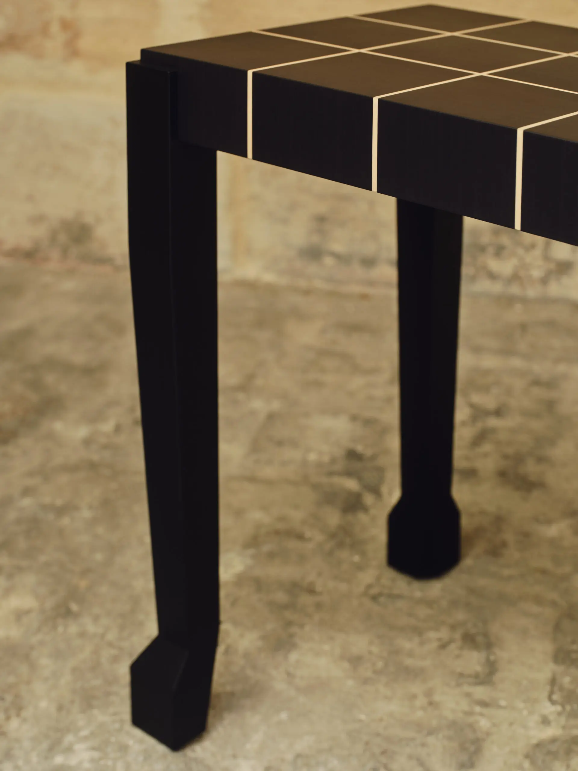 InvisibleCollection_LouiseLiljencrantz_HoovesSideTable_Ebony_2