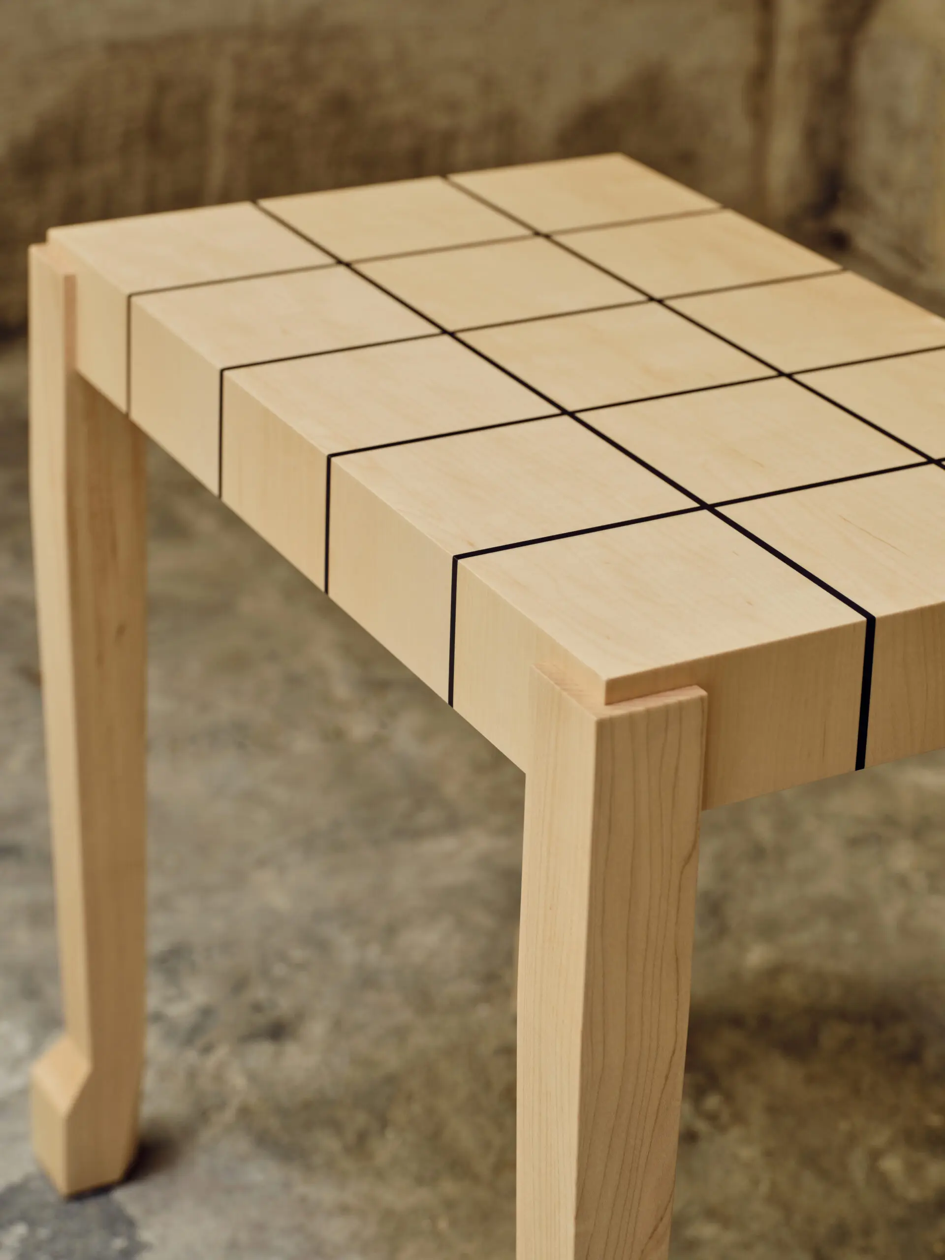 InvisibleCollection_LouiseLiljencrantz_HoovesSideTable_Ivory_3