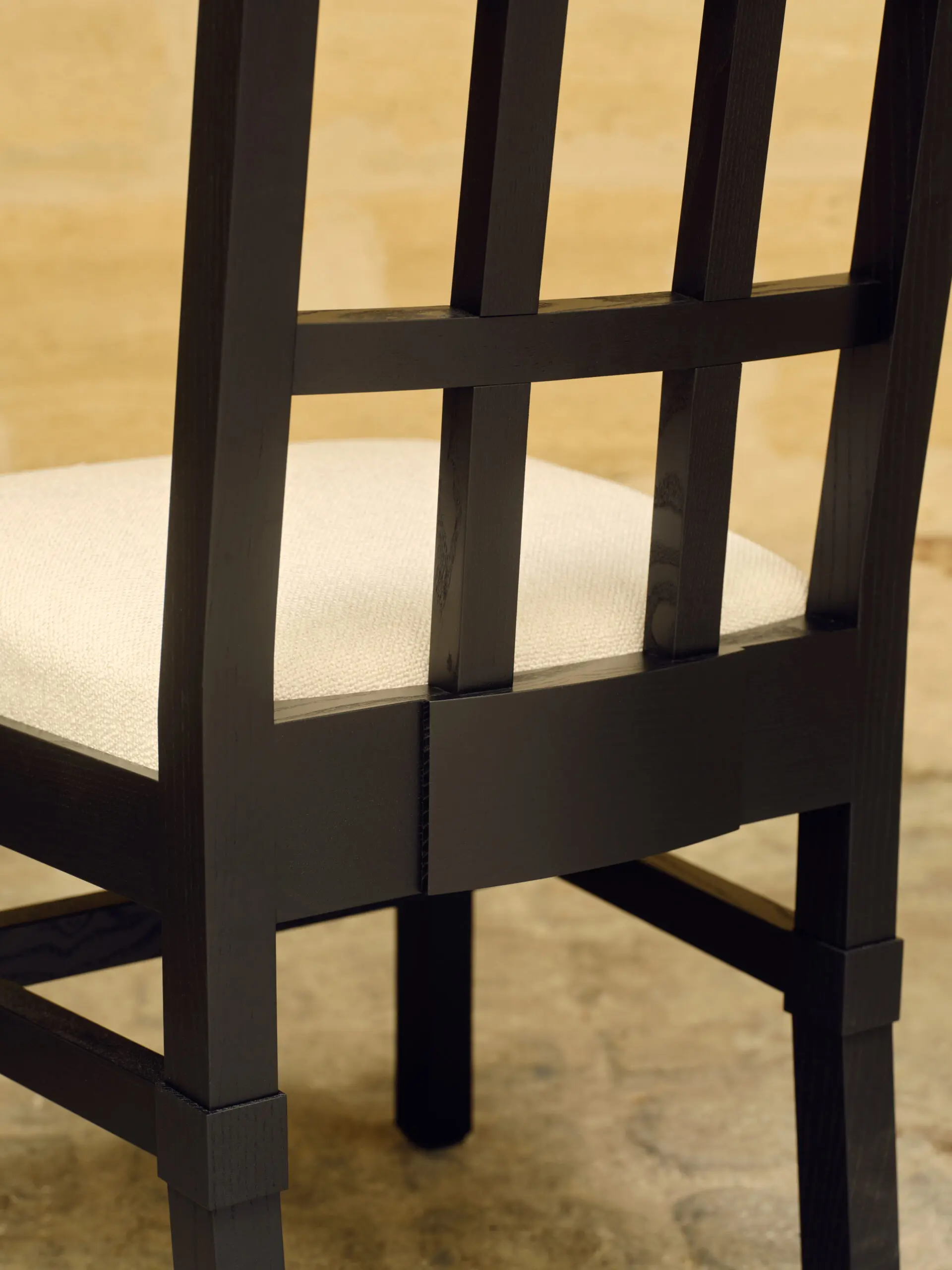 InvisibleCollection_LouiseLiljencrantz_SetChair_2