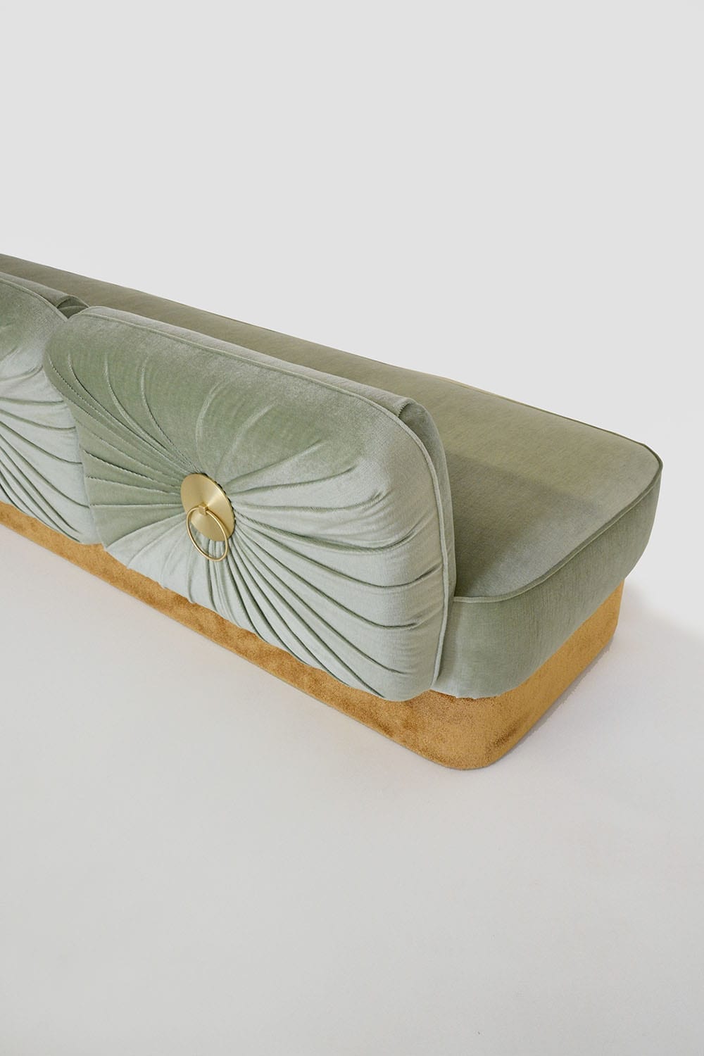 TheInvisibleCollection_CristinaCelestino_Sofa_Powder_Details