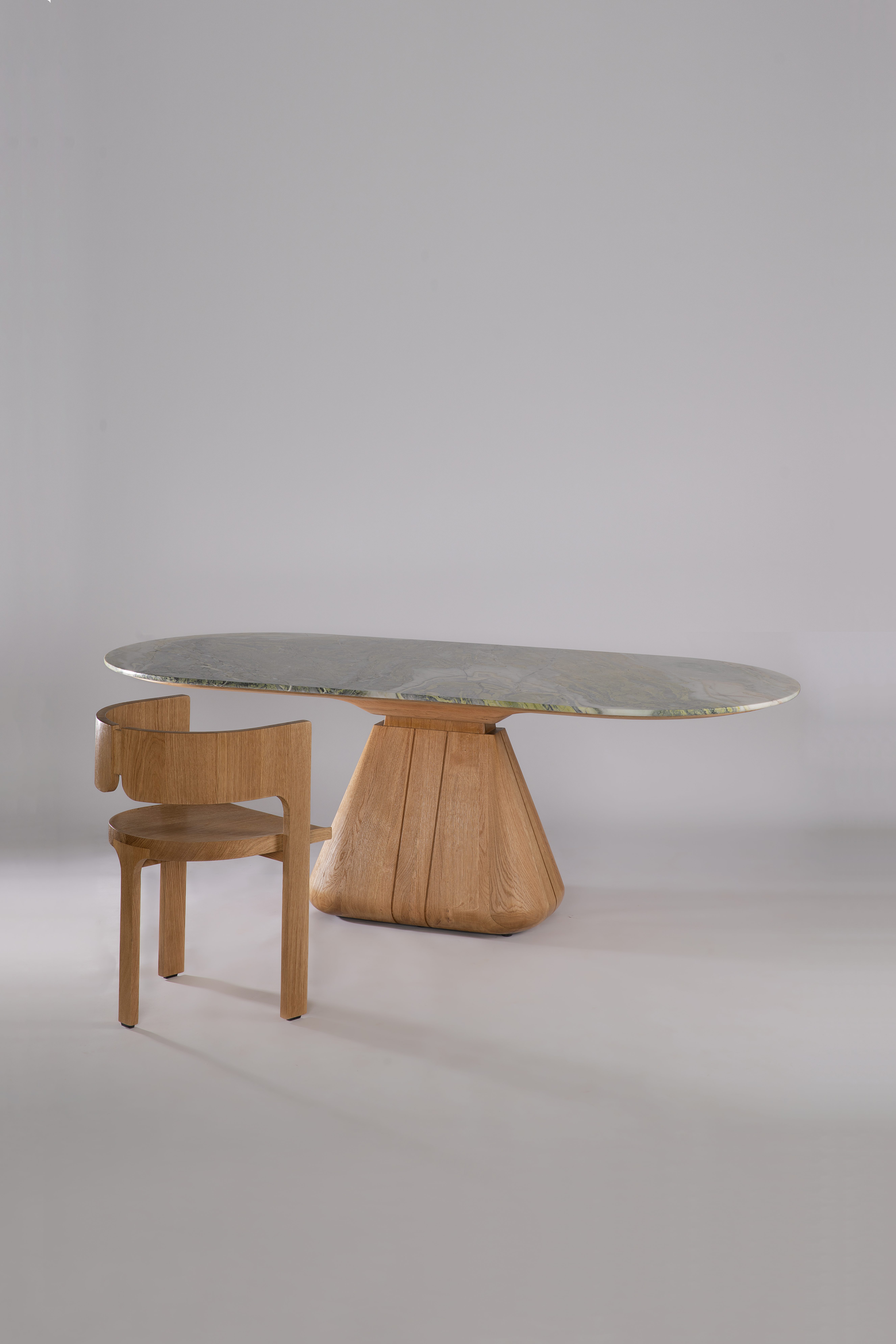 Udukkai Oak Dining Table Atelier Pendhapa The Invisible Collection